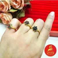 ราคา แหวนทองฝังพลอยดอกไม้ สีนพเก้า ไพลิน ดำ ตัวเรือนสีทอง ชุบทอง ใส่เสริมบารมี ใส่ได้ทุกโอกาส ใส่อาบน้ำได้ (1731874990719928172)