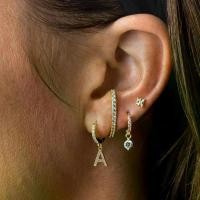 ราคา ต่างหูเริ่มต้น ชุบทอง 14K โอชะ เพชรขนาดเล็ก ฝังคิวบิกเซอร์โคเนีย เสน่ห์ตัวอักษรตัวอักษร ต่างหูห่วงฮักกี้ห้อย เครื่องประดับละเอียดอ่อน ต่างหู (1731873969835639920)