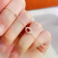 ราคา สร้อยข้อมือผู้หญิง สไตล์หรูหรา มินิมอล ชุบทอง ฝังพลอยสีแดงเลือด สร้อยข้อมือเพชร ดีไซน์มินิมอล (1731627724130780409)