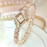 ราคา นาฬิกาสร้อยข้อมือ, ดีไซน์เรียบหรู, นาฬิกาผู้หญิงแฟชั่น, สายเหล็ก, พลอยเทียม, นาฬิกาแฟชั่นสตรีระดับไฮเอนด์, สร้อยข้อมือเพชร, หน้าปัดเล็ก, เหมาะสำหรับผู้หญิง นาฬิกาคิตตี้ นาฬิกา แซนด้า (1732297230432766