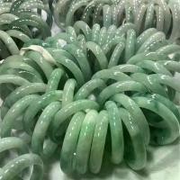 ราคา สร้อยข้อมือมรกต สไตล์โบราณ มาใหม่ สีมรกต กัวซูง มรกตขาวและเขียว กำไลหยกเทียม เครื่องประดับ (1732010433830947737)