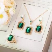 ราคา สร้อยbvlgari สร้อยคอมรกต สำหรับผู้หญิง ฤดูร้อน ราคาไม่แพง หรูหรา ต่างหูเฉพาะ อินเทรนด์ และสง่างาม ระดับไฮเอนด์ สไตล์ดาราอินเทอร์เน็ต โซ่กระดูกไหปลาร้า (1731818870827484426)