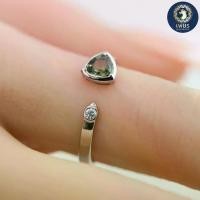 ราคา แหวน Fancy Sapphire ประดับเพชรแท้ ทองคำ 9K (1731946976724157830)