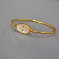 ราคา กำไลทอง แฟชั่นสตรี พร้อมเปลือกหอยธรรมชาติ (1730453307536869978)