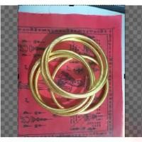 ราคา [พร้อมส่ง] กำไลโชคลาภ ร่ำรวย งานเกรด A กำไลทองคำเปลว / ค้าขาย ความรัก กำไลยาง กำไลเรียบ ข้อต่อโลหะ กำไลทอง กำไลสีทอง Temple Thai Traditional Bracelets Bangle (1732338571265148933)