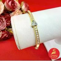 ราคา กำไลทอง ตะขอแบบคลิปล็อค เส้นผ่านศูนย์กลาง 4.8 ซม.ชุบทอง งานแฟชั่น ใส่ออกงานได้ รูปถ่ายจากสินค้าจริง พร้อมส่ง (1731297920902203284)