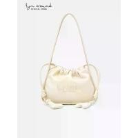 ราคา Lyn around - กระเป๋าสะพายไหล่ Cozy La Softie (A25C3WG003) (1732235852339710153)