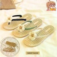 ราคา Anna shop รองเท้าแตะหูหนีบ รองเท้าแฟชั่น พื้นสาน แต่งดอกไม้ สีสันสดใส พื้นนิ่มใส่สบาย ไม่ลื่น T357 (1731715079974389510)