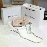 ราคา กระเป๋าหนังแท้ฮ่องกง Mac Kkevin รุ่นใหม่ 2565 แฟชั่น MiuMiu กระเป๋า สำหรับผู้หญิง ช่อง Ins คุณภาพสูง กระเป๋าสะพายโซ่ กระเป๋าสะพายข้าง กระเป๋าสี่เหลี่ยมเล็ก อเนกประสงค์ เหมาะสำหรั (1731493731061105770)