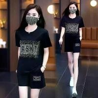 ราคา ชุดออกกำลังกาย ชุดเสื้อยืดและกางเกงขาสั้น ใหม่สำหรับปี 2025 ชุดสูทสองชิ้นฤดูร้อนของผู้หญิง แขนสั้น แฟชั่น (1731436483954115691)