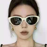 ราคา แว่นกันแดดแฟชั่น กรอบดำ พิมพ์ลายฮิปฮอป ดีไซน์เก๋ไก๋ กรอบใหญ่ แว่นตาสไตล์เกาหลี ป้องกันรังสียูวี แว่นกันแดดแฟชั่น Y2K ผู้หญิง สายตา สั้น ปั่น จักรยาน ถนอม สายตา (1731345894548866072)