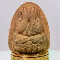 ราคา พระปิดตา เนื้อว่านจำปาสัก 108 รุ่นบันดาลทรัพย์ (1731797465349785664)