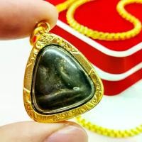 ราคา [COD] [Tiktok] พระปิดตา เนื้อผงคลุกรัก หลวงพ่อแก้ว วัดเครือวัลย์ งานเลี่ยมทองไมครอนเกรดAกันน้ำ ราชาแห่งพระปิดตาอานุภาพครอบจักรวาล (1731564279975216130)