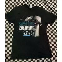 ราคา เสื้อทีม Philadelphia Eagles NFL ไซส์S มือสองของแท้ เสื้อลายสวยๆ ของสะสมNFL เสื้อทีมNFL เสื้อทีมกีฬา เสื้อมือสอง คลังสินค้า (1731927225079661951)