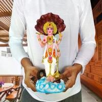 ราคา พระนารายณ์ยืนประทานพร คู่บารมีพระแม่ลักษมี งานเรซิ่นลงสีปิดทองงดงาม คละสี ของสะสม (1731951890796873364)