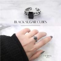 ราคา ESCOBALแหวนเงินแท้ Black Sugar Cubes แหวนพลอยสีดำนำโชค ดีไซน์สวย แหวนเงิน925 สไตล์ใหม่ ของขวัญ (1732035095301818207)