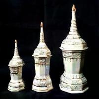 ราคา สินค้าขายดี โกศลายไทย มุกทอง ทรงเหลี่ยม ทรงกลม โกศ ใส่อัฐิ เซรามิค กระเบื้อง พร้อมส่ง (1731402660570367252)