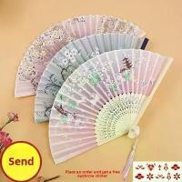 ราคา พัดลมพับ สไตล์ Hanfu จีนโบราณ ดีไซน์น่ารัก พับได้ เหมาะสำหรับฤดูร้อน สไตล์นางฟ้า crochet flowers bouquets ribbon flower ตะกรุด วิรุฬ จํา บัง เทียน หั่ว มู่ จิ่ว ใบ ส้ม เหรียญ โปรยทาน (1732290610118035