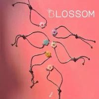 ราคา daintyme - Blossom bracelet กำไลข้อมือหิน ลูกปัด เรซิ่นดอกไม้ กำไลสแตนเลส (1731655508972635679)