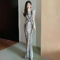 ราคา เดรสพิมพ์ลายงู สไตล์เรโทรยุโรปและอเมริกา ดีไซน์เก๋ไก๋เปลือยหลังเซ็กซี่ เรียบหรู เอวสลิมมิ่ง ผ่าข้าง ทรงสอพลอเรือน เดรสยาว [รวบรวมโดย 1006 คน] swan a brand เดรส ขนม ชั้น (1731230857908814892)