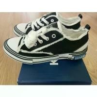 ราคา รองเท้าผ้าใบ KANGOL สีดำ COD รองเท้าผ้าใบผู้ชาย คอนเวิร์ส nike gato olo001สีแดง nike proแบบอยู่ในรถ รองเท้า nike รองเท้าผ้าใบ adidas รองเท้าผ้าใบของผู้ชาย adidas samba รองเท้า a (1731212361449769603)