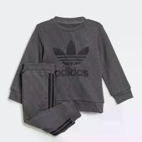 ราคา adidas ไลฟ์สไตล์ ชุดเสื้อกันหนาวคอกลมและกางเกงขายาว เด็ก สีเทา IJ9849 (1731898031726233363)