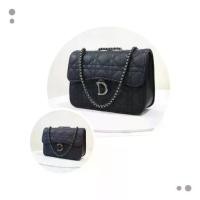 ราคา KD kadinu กระเป๋าแฟชั่นทรงกล่อง กระเป๋าสะพายข้าง สายโซ่ 7.5 นิ้ว hobo bag jovina สาน shoulder bag สตางค์ ซิป รอบ stand oil กระเป๋า (1731992606945740649)