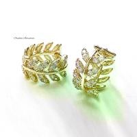 ราคา Glitter olive leaf round hoop earrings. (ต่างหูห่วงใบมะกอก) (1729458447177451718)