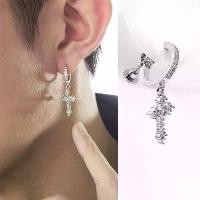 ราคา ต่างหูผู้ชาย ทรงไขว้ ฝังเพทายและเพชร คลิปหนีบหูสปริงไม่เจาะ ต่างหูหล่น อินเทรนด์ ทุกเพศ earring men magnetic earrings (1731778308500457980)