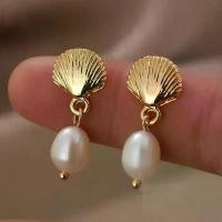 ราคา ต่างหูเปลือกหอย สไตล์วินเทจ เปลือกหอยหอยสังข์ ชุบทอง สำหรับผู้หญิง เสน่ห์มุกธรรมชาติ ต่างหูหล่น เหมาะสำหรับวันหยุดชายหาดฤดูร้อน ของขวัญเครื่องประดับ dangle earrings ต่างหู นางงาม (1731640943636483002)