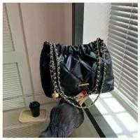 ราคา 【ส่งฟรี】 Fashion handbag shop กระเป๋าสะพายข้างสวยสำหรับผู้หญิงออกไปข้างนอกกระเป๋าเป้สะพายหลังเกาหลีน่ารักกระเป๋าสะพายข้างของผู้หญิง สินค้าในไทย พร้อมส่ง (1731936586123478627)