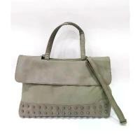 ราคา KWANI Khaki Green Studs Bag กระเป๋าสะพายข้าง แบรนด์แท้เกาหลี COD (1732111752592525261)