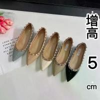 ราคา รองเท้าส้นแบนหนังสิทธิบัตร, ปักหมุด, หัวแหลม, สำหรับผู้หญิง, เพิ่มความสูง 5 ซม., ฤดูใบไม้ผลิ 2025 มาใหม่, สไตล์ V-home เซ็กซี่, เปิดไมโคร, ตัดตื้น, เดี่ยว (1731977198878885349)