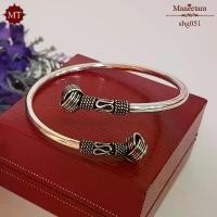ราคา MT กำไลข้อมือเงินแท้ หัวลายสาน แบบไขว้ สไตล์บาหลี ข้อมือ 16, 17 ซม. Solid 925 Sterling Silver Bangle (sbg051) MT Jewelry มณีธารา (1732016926404150421)
