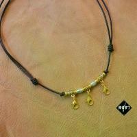 ราคา สร้อยพระ ๓ องค์ เชือกหนังแท้ ปรับความยาวได้ แต่งอะไหล่โลหะ สีทอง สีเงิน 2K งานแฮนด์เมด ใส่สบาย ทางร้านออกแบบเอง สวยๆ เชิญค่ะ สร้อยคอ necklace (1732221998534789763)