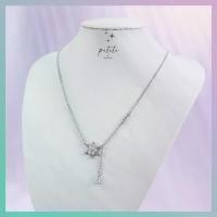 ราคา [พร้อมส่งในไทย] Snowflake Necklace - สร้อยคอ รูปเกล็ดหิมะประดับเพชร ตุ้งติ้งคริสตัลจิ๋ว (1731919691717577599)