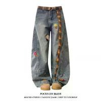 ราคา กางเกงยีนส์ปักลายการ์ตูน Unisex สไตล์อเมริกันสตรีท พลัสไซส์ ซักได้ ดีไซน์ย้อนยุค ขาดทุน กางเกงขายาว ทรงหลวม ขากว้าง มีดโกน สำหรับผู้หญิง กางเกงยีนส์ คาร์โก้ blackpink jennie pant (1732135664844244857)