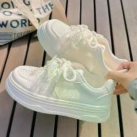 ราคา รองเท้าผ้าใบสีขาวสำหรับผู้หญิง, ตาข่ายกลวงมุก, ระบายอากาศได้, เหมาะสำหรับวิทยาเขต, อเนกประสงค์, พื้นหนา, รองเท้ากีฬาลำลอง, ฤดูร้อนใหม่, 2025 รองเท้า fitflop รองเท้า fitflop รอง (1731730629811013289)