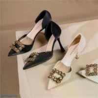 ราคา New trend รองเท้าแตะหัวเเหลม ฝังพลอยเทียม รองเท้าส้นสูงสตรี รองเท้าส้นเข็มแฟชั่น สูง2.76นิ้ว มี 2 สี COD (1732200394703734066)