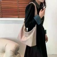 ราคา odrshop22 กระเป๋าสะพายข้าง แฟชั่น สไตล์เกาหลี กระเป๋าสะพายไหล่ สะพายข้าง เช็ดหน้า บรีส กระดาษทิชชู่น้องหมี BEST TREND กระดาษทิชชู่ เช็ดหน้า คอมฟอร์ท หมุนได้ 360 บรีส 1 (1732322207490148537)