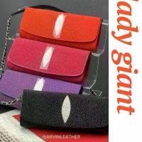 ราคา Giant Envelope Wallet (MTB2L) กระเป๋าสตางค์ยักษ์สาว ทรงกระปุก ใหญ่พิเศษหนังปลากระเบนแท้ (1730790423338518925)