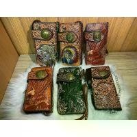 ราคา [พร้อมส่ง] กระเป๋าสตางค์ กระเป๋าตังผู้ชาย ✨ หนังแท้แนววินเทจ เป็นกระเป๋าตังยาวมีลวดลาย มีสายหนังให้ด้วย (1731656983857366372)