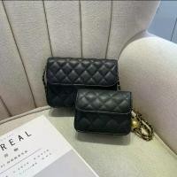 ราคา กระเป๋าสะพายข้างสายโซ่หนัง PU แฟชั่น (HB-611)กระเป๋าสะพายข้าง,กระเป๋าสะพายผู้หญิง,กระเป๋า,กระเป๋าสะพายข้างผู้หญิง,กระเป๋าสะพาย,กระเป๋าเครื่องสําอาง,กระเป๋าเดินทาง,กระเป๋า cicelleแท้,กระเป๋าสตางค์ (173