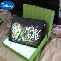 ราคา กระเป๋าถือเป็ดโดนัลด์ดิสนีย์, MINISO, กระเป๋าคลัตช์กราฟฟิตี, สำหรับผู้ชายและผู้หญิง, กระเป๋าสตางค์ PU, 2023 กระเป๋าใส่เหรียญใหม่ (1730837449540733313)