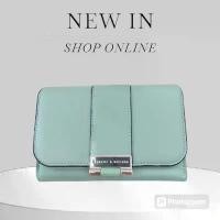 ราคา ส่งฟรี กระเป๋าสตางค์ กระเป๋า ใบกลาง งานแท้ CLASSIC&MODERN หนังสวยทน ถือแล้วสวยหรู ส่งจากไทย (1732179467106682982)