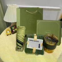 ราคา ชุดของขวัญสีเขียวมัทฉะ ดีลักซ์ ร่มกันแดดขนาดเล็ก ถ้วยฟาง และผ้าเช็ดตัวนุ่ม รวมกล่องเชือกทองหรูหรา เหมาะสำหรับวันวาเลนไทน์ วันเกิด คริสต์มาส วันแม่ วันครบรอบ การสำเร็จการศึกษา และของขวัญองค์กร (1731739