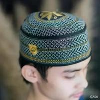 ราคา 【ส่งฟรี】 GA06 กาปิเยาะ หมวกขาวปักลาย หมวกดำปักลาย หมวกใส่ละหมาด หมวกไว้สวมใส่บริเวณศีรษะ ใส่ในชีวิตประจำวัน งานแต่ง งานบุญ ใส่ละหมาด มีหลายสี (1731860975196735224)