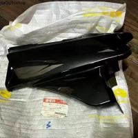 ราคา ขายดีประจำเดือนนี้ ฝาครอบท้ายเบาะ ข้างซ้าย RGV-SSS (สีดำ) แท้ศูนย์ SUZUKI 45521-12B10-383 เหลือ3อัน ขายโล๊ะสต๊อค ลดราคา (1731775619033368297)
