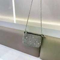 ราคา [จัดส่งทันที] กระเป๋าใส่เหรียญ ลิปสติก ประดับเพชรเทียม ขนาดเล็ก แต่งสายโซ่คล้อง แบบใหม่ แฟชั่นสําหรับสตรี เพชรวิ้งวับกระแทกตา (1731761397810890513)