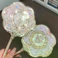 ราคา กระจกมือถือ, ความรู้ดอกไม้, การออกแบบผีเสื้อและเมฆ, อุปกรณ์ต่อพ่วงไหล่, กระจกเจ้าหญิง, ดูดี, ดอกไม้สีฟ้า, ดอกโบตั๋นสีม่วง, สีชมพู (1731619927447668187)